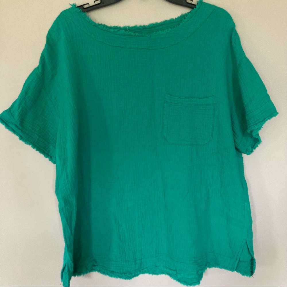 Entro Green Gauze w/Frayed Neck, Hem and Sleeves Top